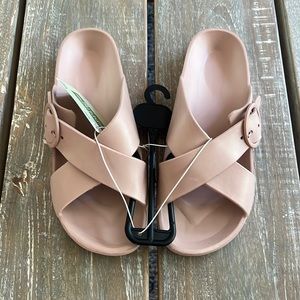 Antique Rose Buckle Slide Sandal